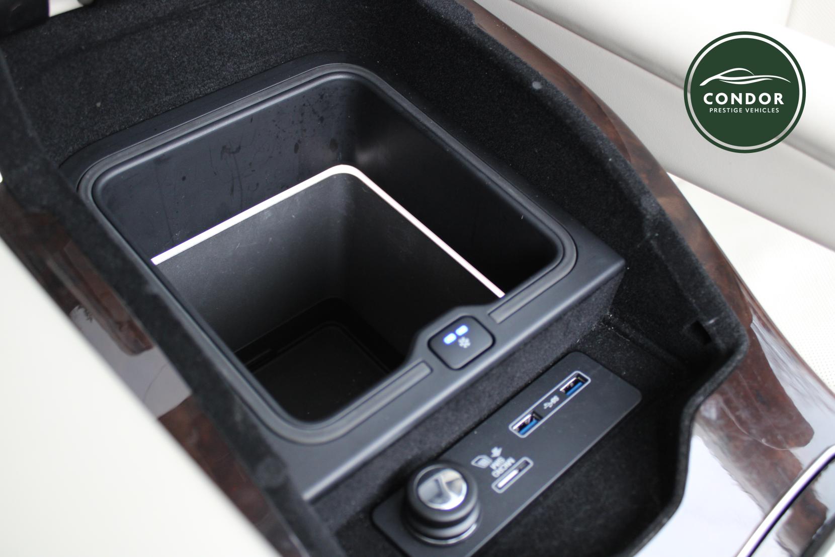 Land Rover Range Rover 4.4 SD V8 Autobiography SUV 5dr Diesel Auto 4WD Euro 6 (s/s) (339 ps)