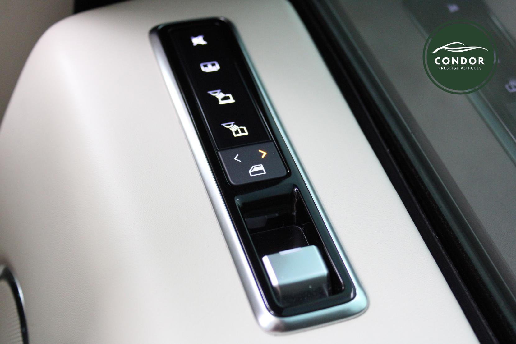 Land Rover Range Rover 4.4 SD V8 Autobiography SUV 5dr Diesel Auto 4WD Euro 6 (s/s) (339 ps)