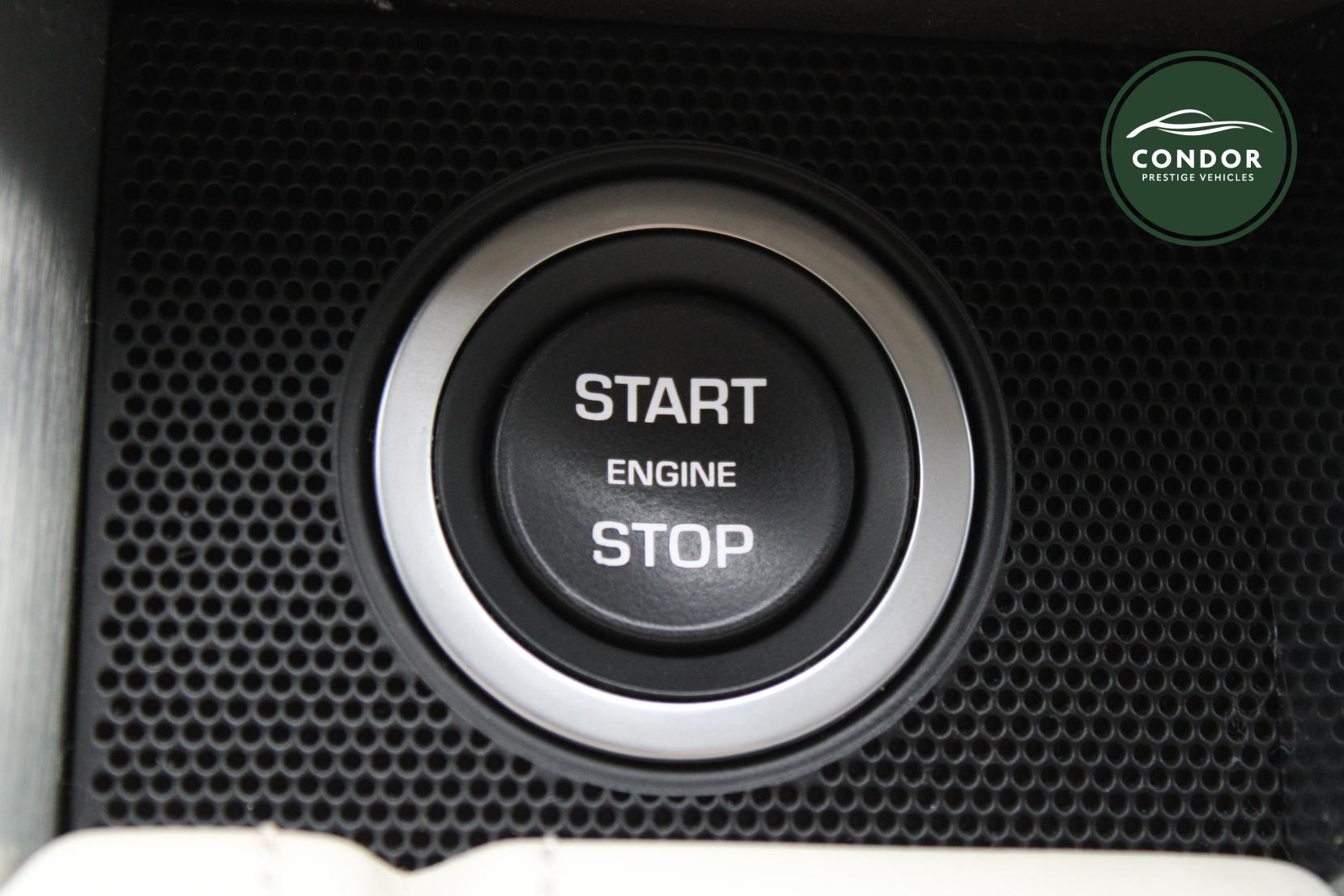 Land Rover Range Rover 4.4 SD V8 Autobiography SUV 5dr Diesel Auto 4WD Euro 6 (s/s) (339 ps)