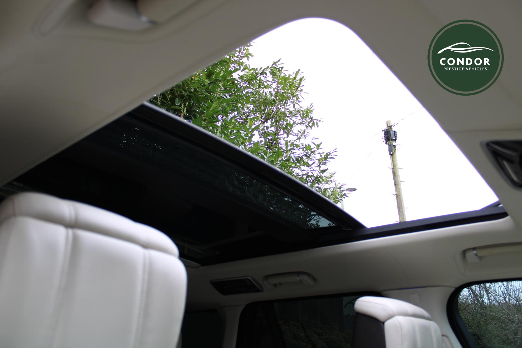 Land Rover Range Rover 4.4 SD V8 Autobiography SUV 5dr Diesel Auto 4WD Euro 6 (s/s) (339 ps)