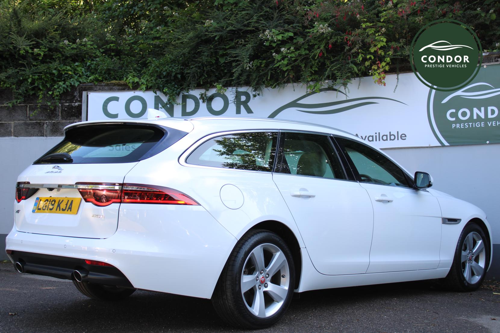 Jaguar XF 2.0i Portfolio GPF Sportbrake 5dr Petrol Auto Euro 6 (s/s) (250 ps)