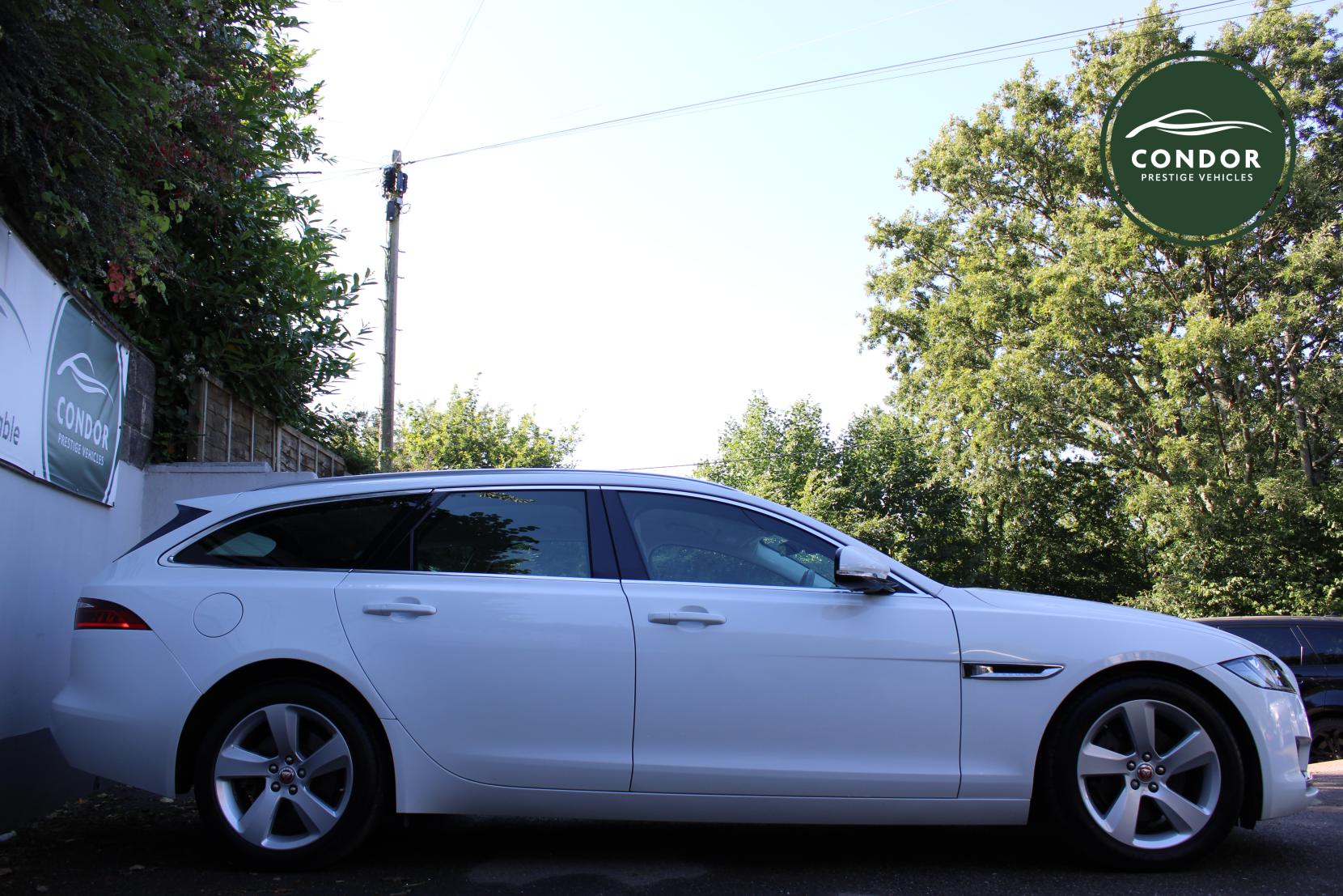 Jaguar XF 2.0i Portfolio GPF Sportbrake 5dr Petrol Auto Euro 6 (s/s) (250 ps)