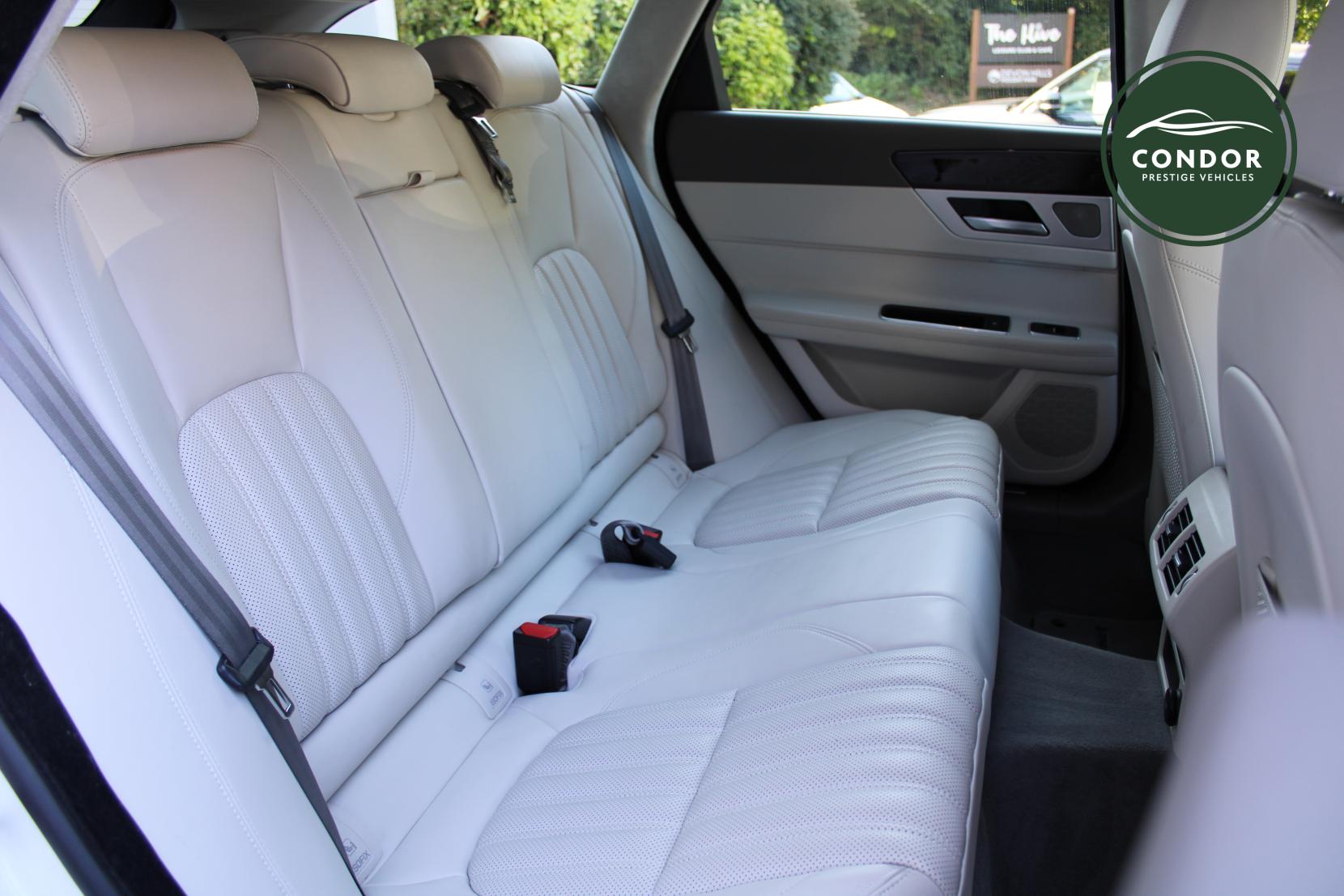Jaguar XF 2.0i Portfolio GPF Sportbrake 5dr Petrol Auto Euro 6 (s/s) (250 ps)