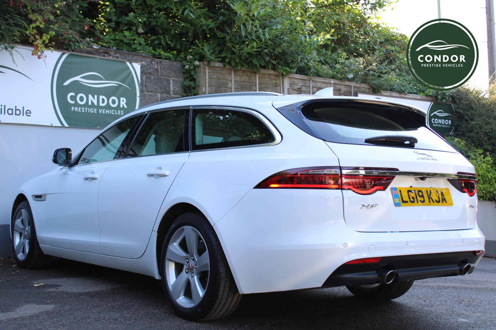 Jaguar XF 2.0i Portfolio GPF Sportbrake 5dr Petrol Auto Euro 6 (s/s) (250 ps)