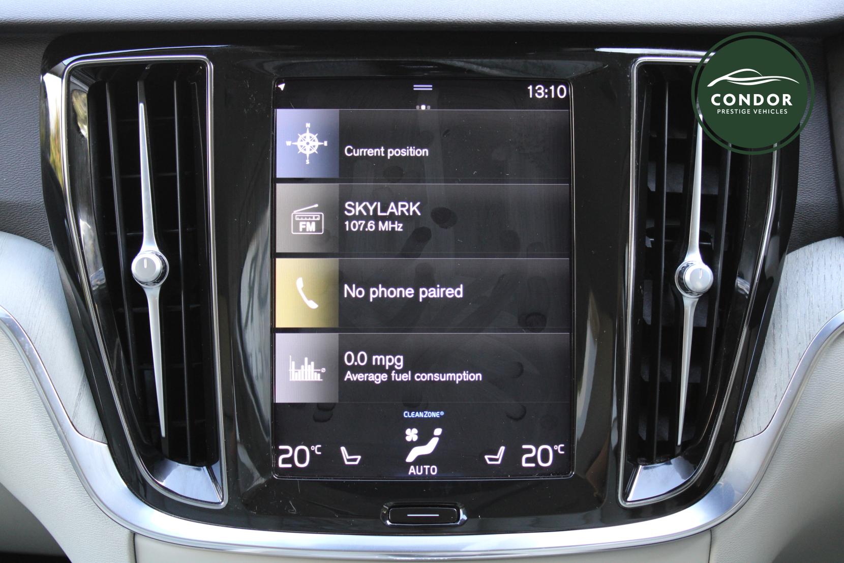 Volvo S60 2.0 B5 MHEV Inscription Saloon 4dr Petrol Hybrid Auto Euro 6 (s/s) (250 ps)