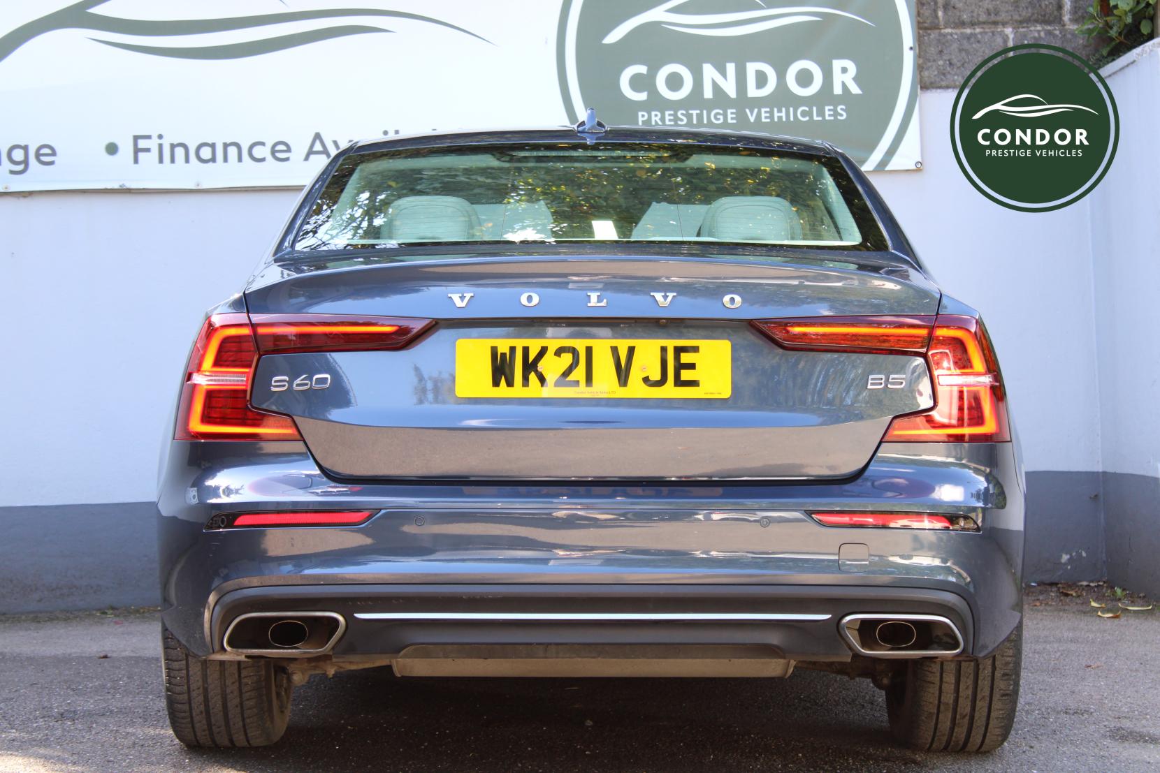 Volvo S60 2.0 B5 MHEV Inscription Saloon 4dr Petrol Hybrid Auto Euro 6 (s/s) (250 ps)