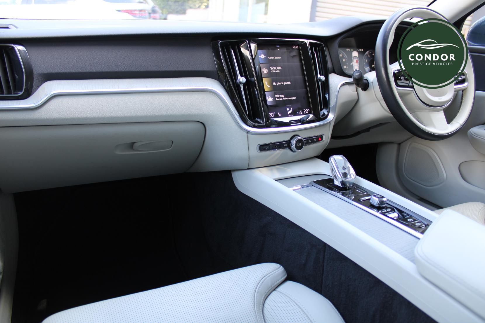 Volvo S60 2.0 B5 MHEV Inscription Saloon 4dr Petrol Hybrid Auto Euro 6 (s/s) (250 ps)