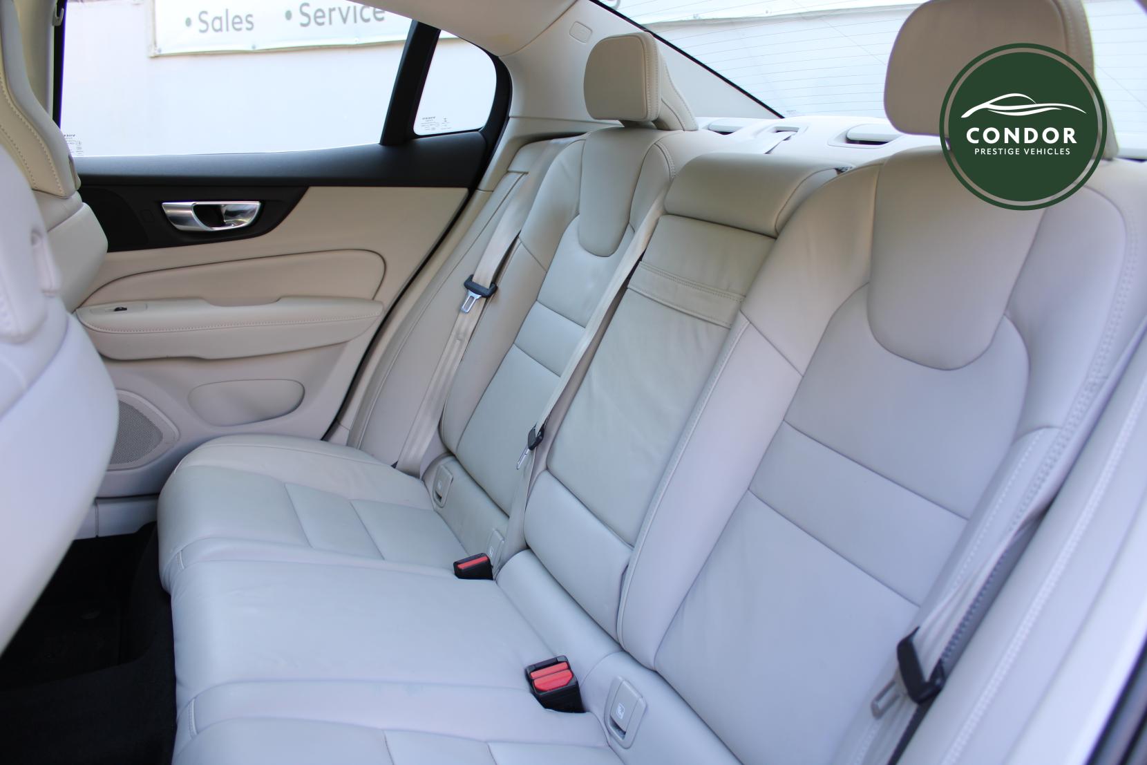 Volvo S60 2.0 B5 MHEV Inscription Saloon 4dr Petrol Hybrid Auto Euro 6 (s/s) (250 ps)