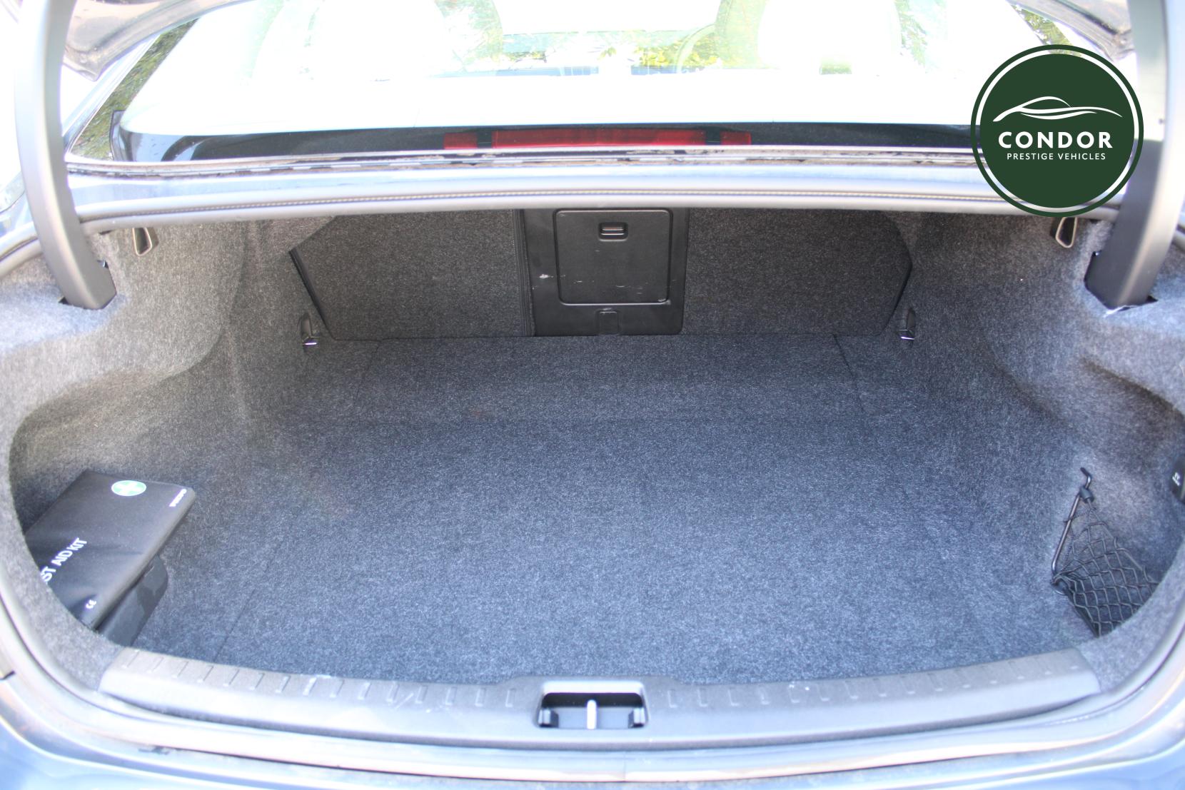 Volvo S60 2.0 B5 MHEV Inscription Saloon 4dr Petrol Hybrid Auto Euro 6 (s/s) (250 ps)