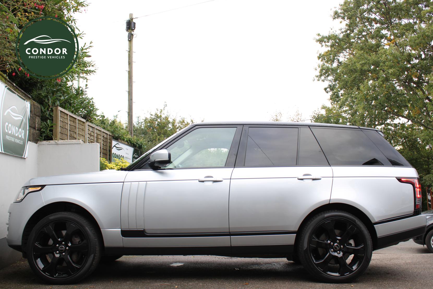 Land Rover Range Rover 4.4 SD V8 Vogue SE SUV 5dr Diesel Auto 4WD Euro 5 (339 ps)