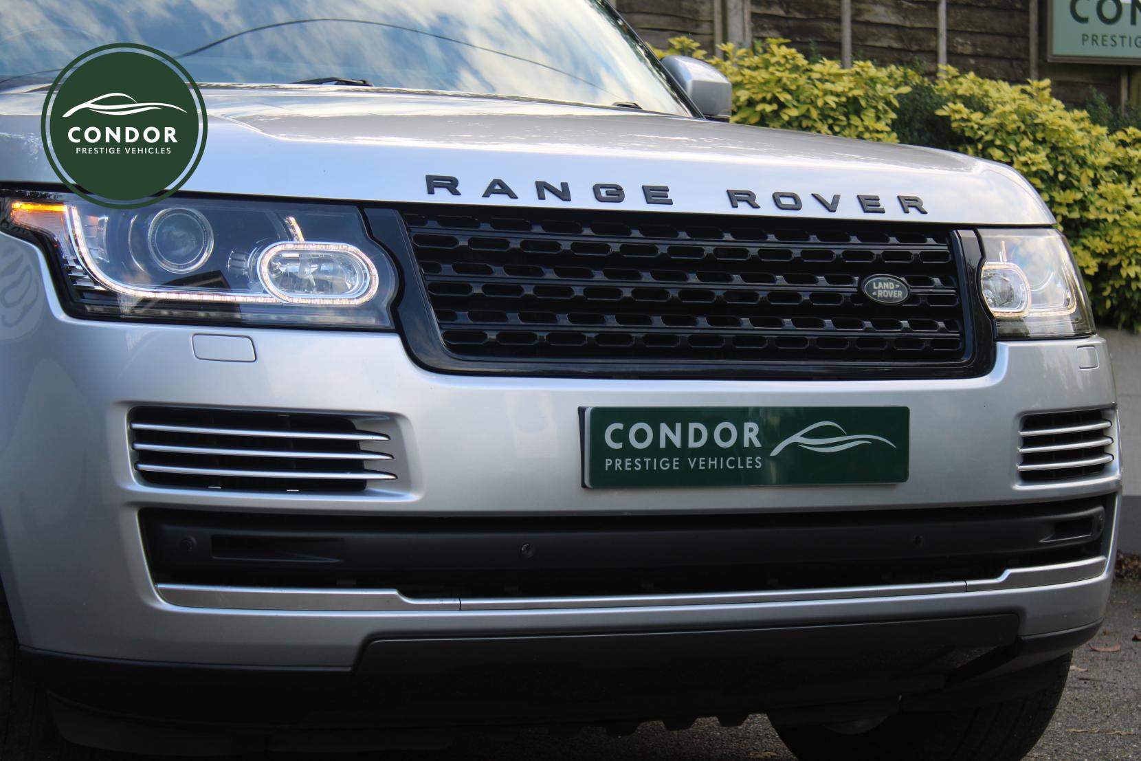 Land Rover Range Rover 4.4 SD V8 Vogue SE SUV 5dr Diesel Auto 4WD Euro 5 (339 ps)