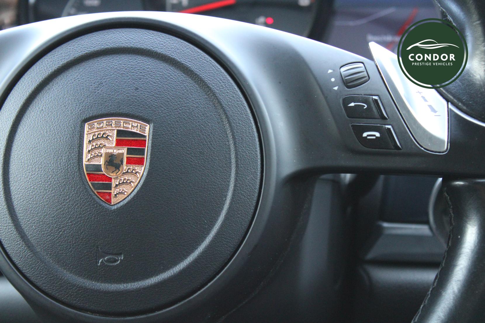 Porsche Panamera 3.0D V6 Hatchback 5dr Diesel TiptronicS Euro 5 (s/s) (300 ps)