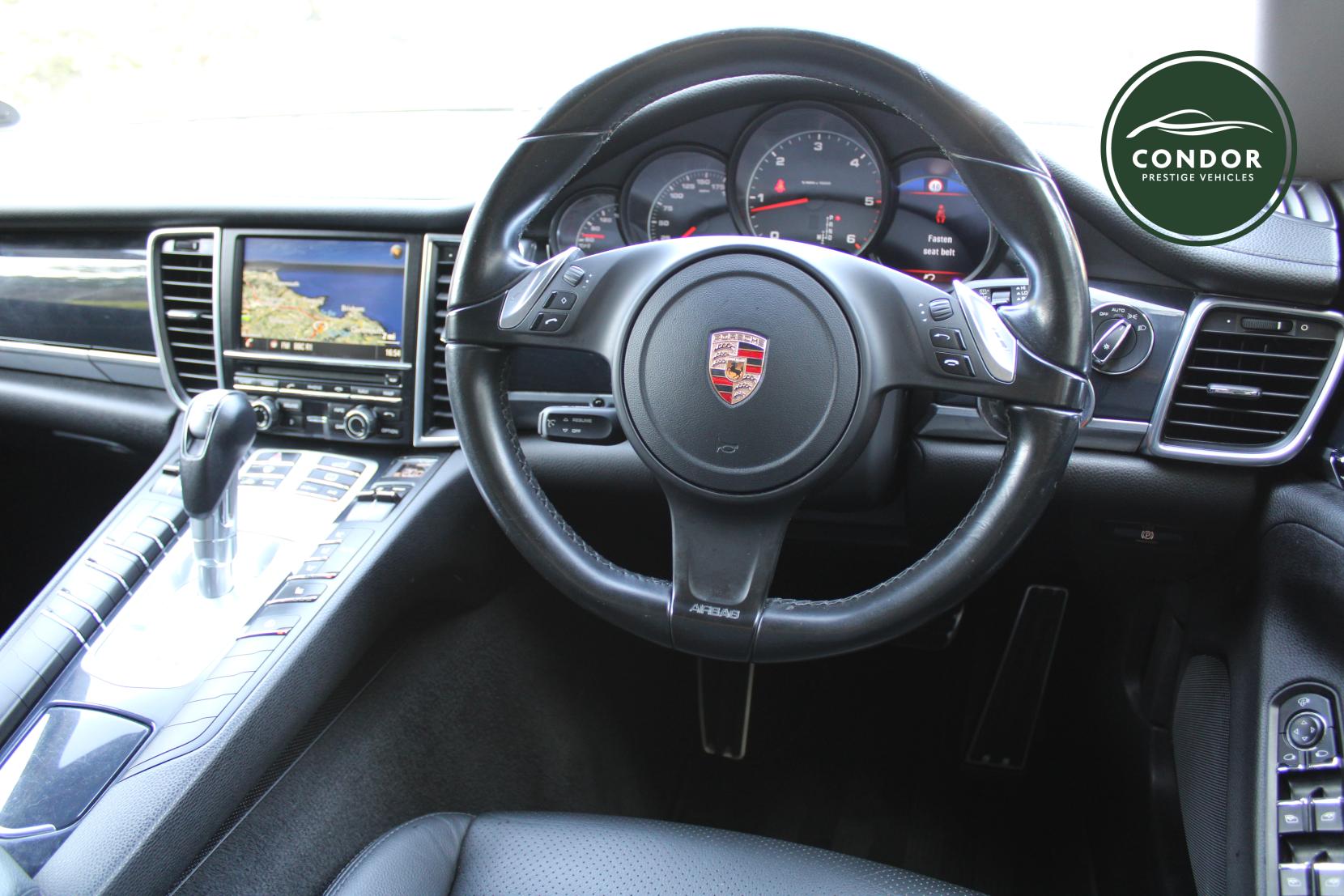 Porsche Panamera 3.0D V6 Hatchback 5dr Diesel TiptronicS Euro 5 (s/s) (300 ps)