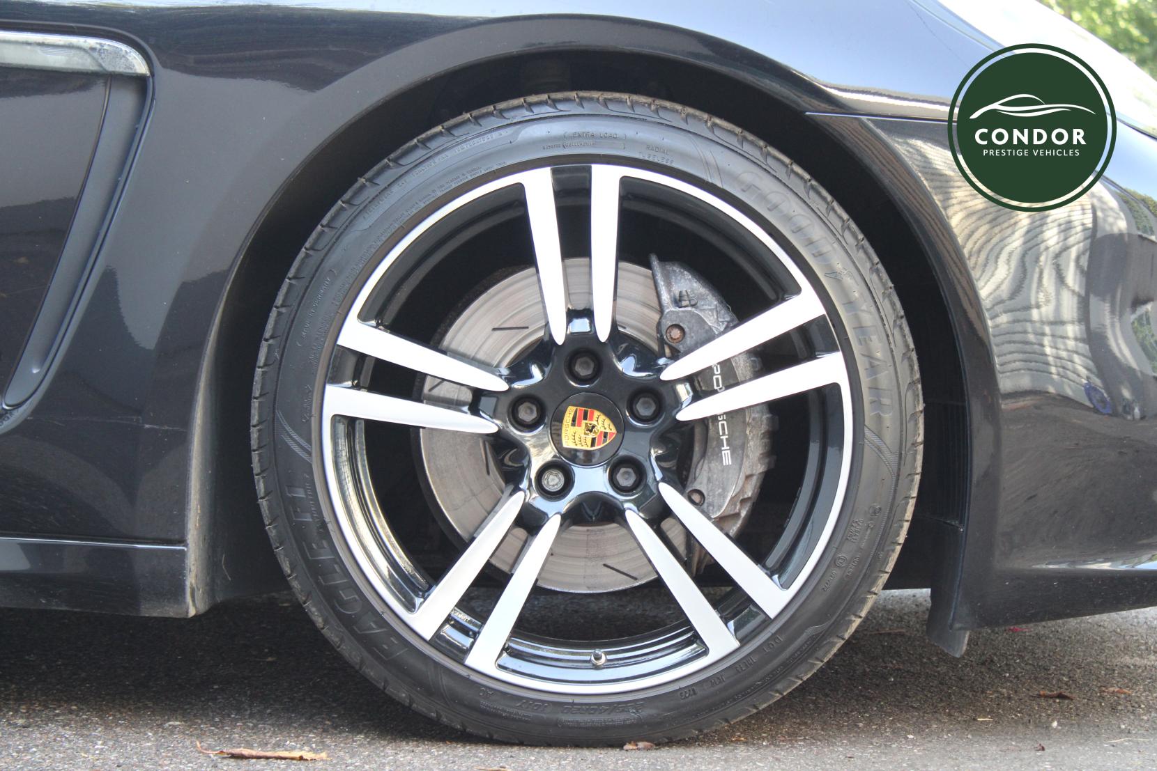 Porsche Panamera 3.0D V6 Hatchback 5dr Diesel TiptronicS Euro 5 (s/s) (300 ps)