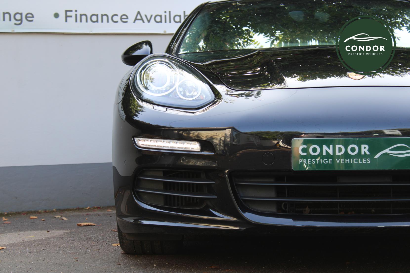 Porsche Panamera 3.0D V6 Hatchback 5dr Diesel TiptronicS Euro 5 (s/s) (300 ps)