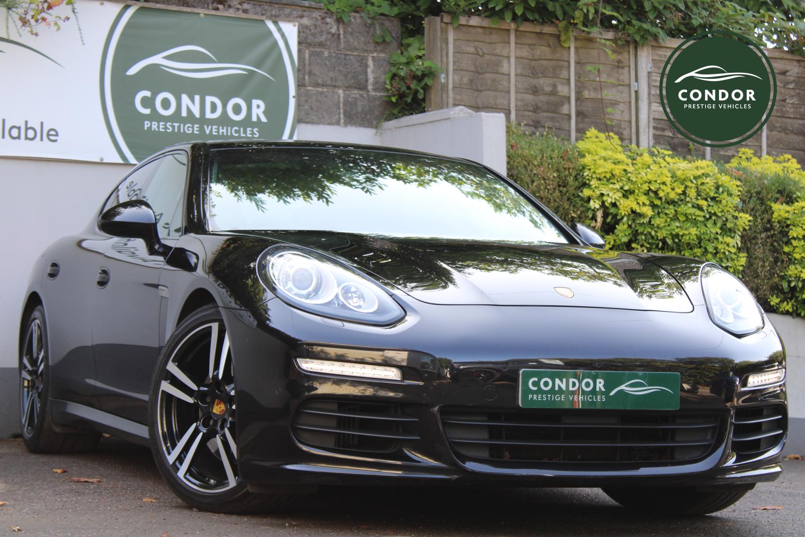 Porsche Panamera 3.0D V6 Hatchback 5dr Diesel TiptronicS Euro 5 (s/s) (300 ps)