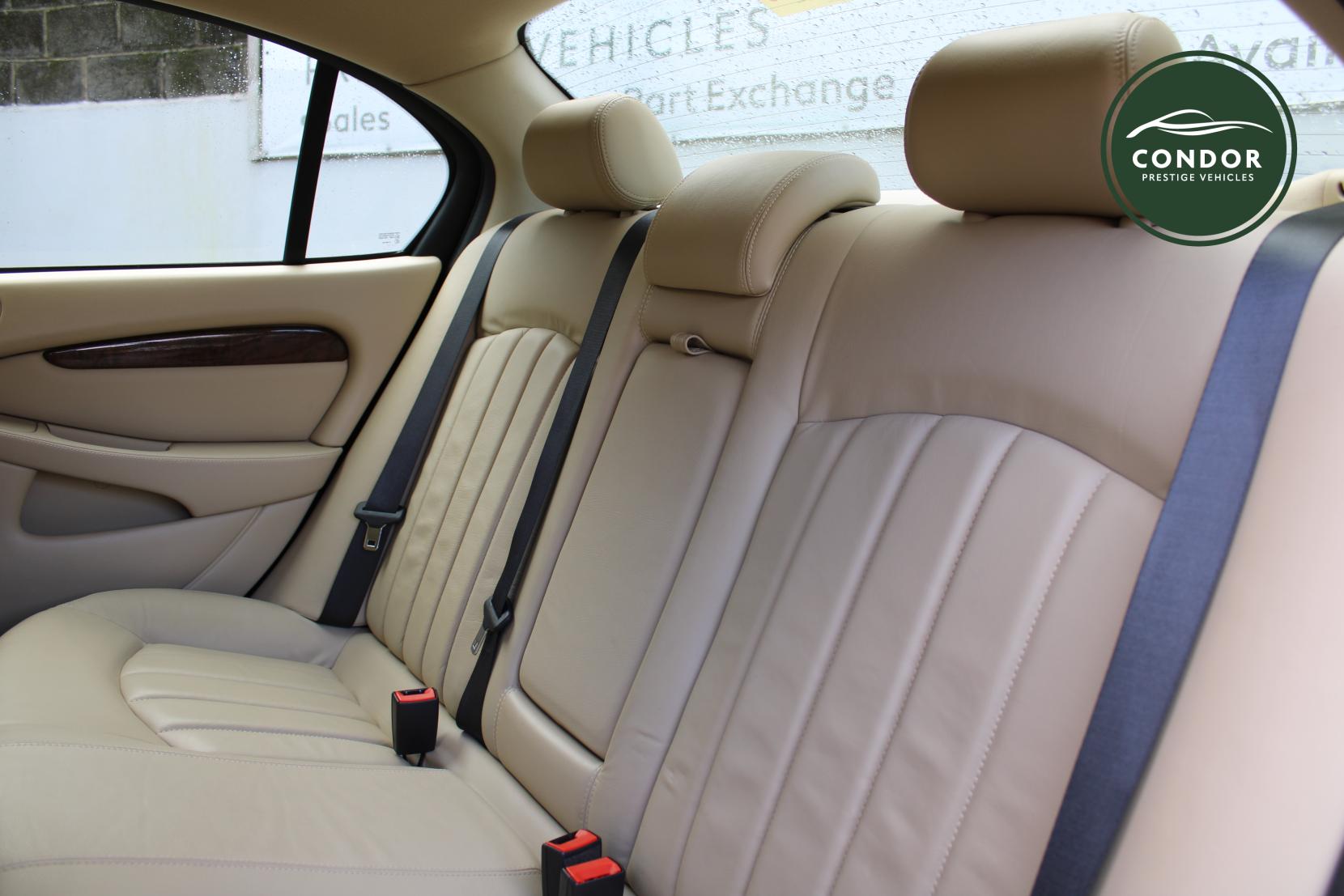 Jaguar X-Type 2.5 V6 SE Saloon 4dr Petrol Manual (AWD) (234 g/km, 194 bhp)