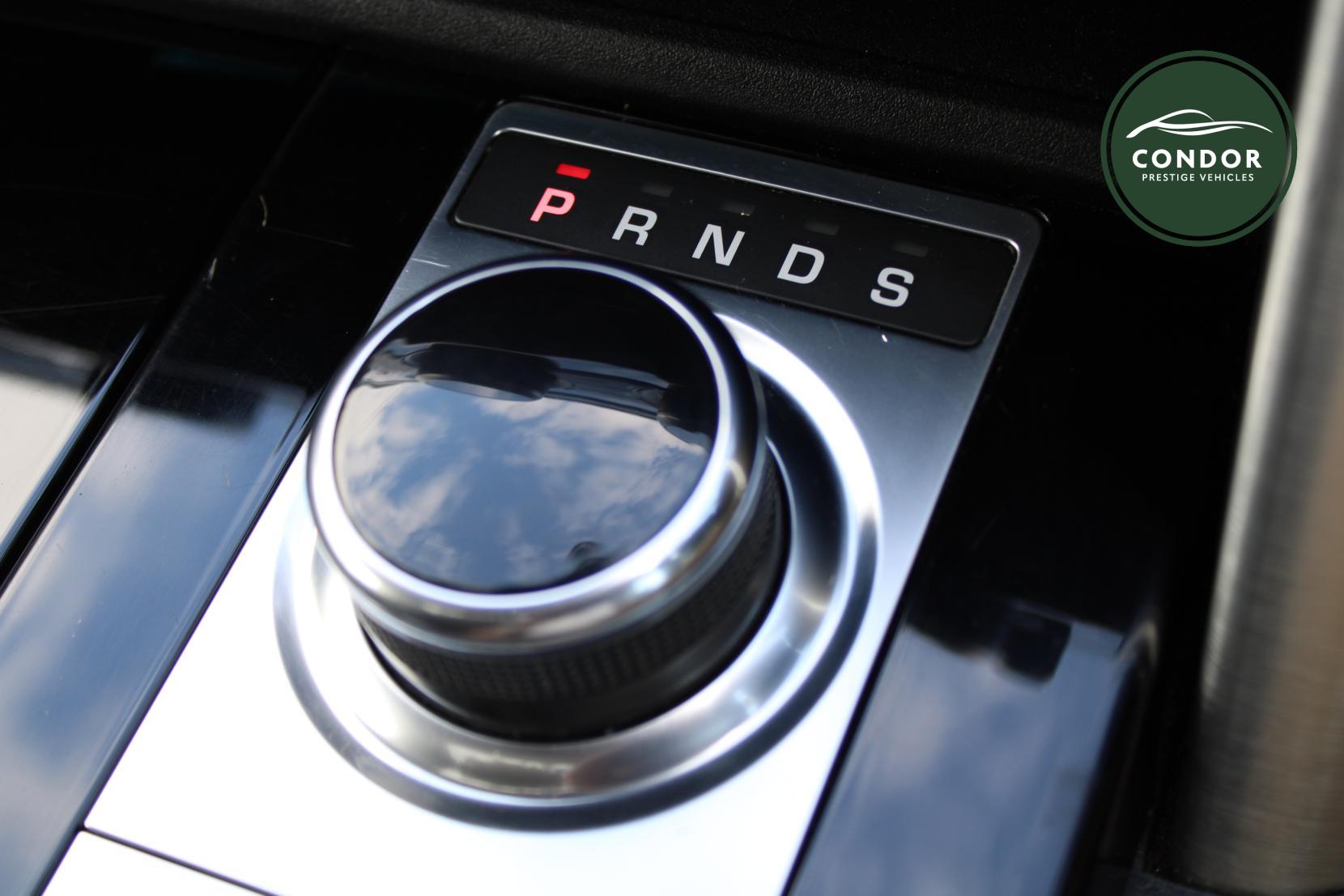 Land Rover Discovery 3.0 TD V6 HSE Luxury SUV 5dr Diesel Auto 4WD Euro 6 (s/s) (258 ps)