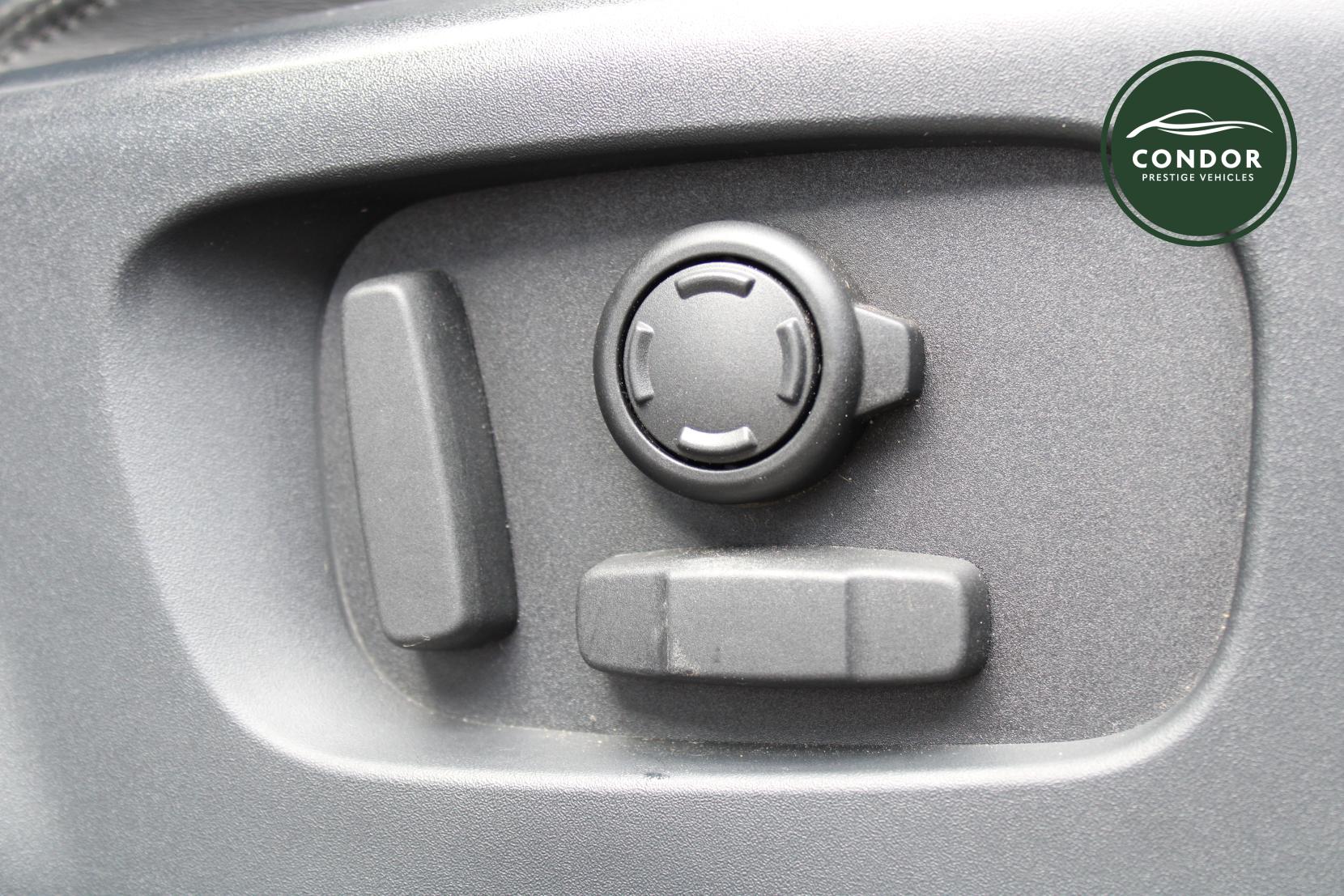 Land Rover Discovery 3.0 TD V6 HSE Luxury SUV 5dr Diesel Auto 4WD Euro 6 (s/s) (258 ps)