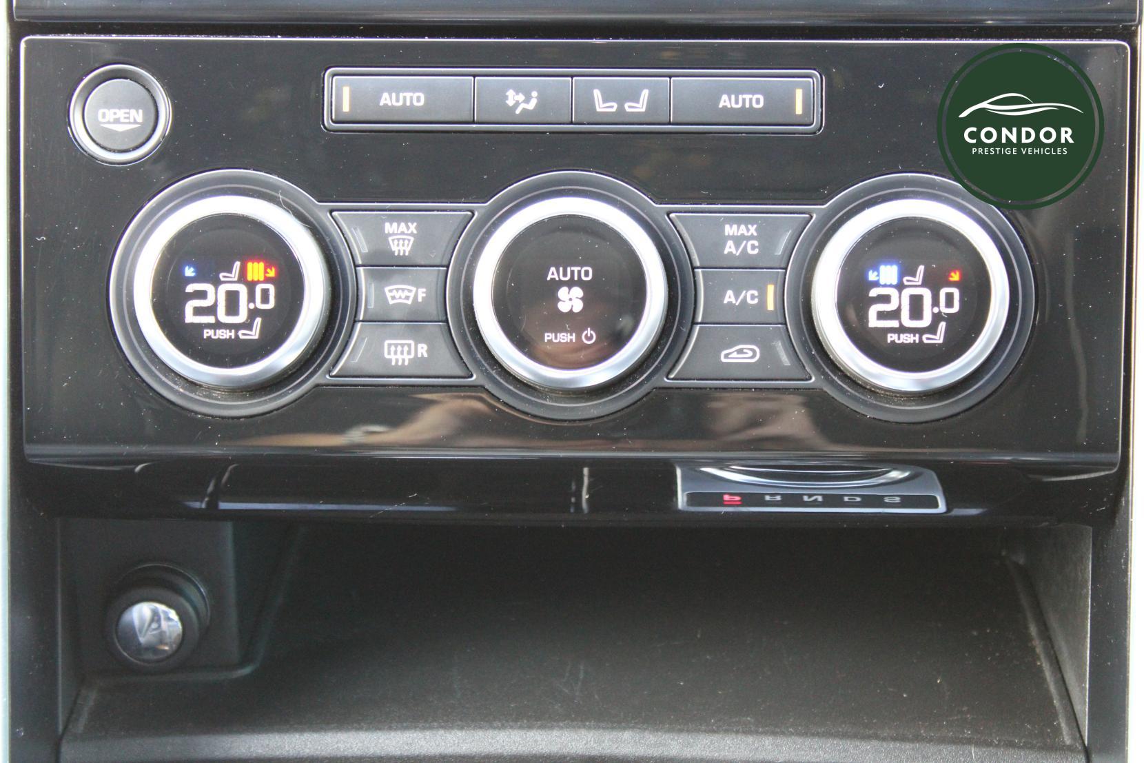 Land Rover Discovery 3.0 TD V6 HSE Luxury SUV 5dr Diesel Auto 4WD Euro 6 (s/s) (258 ps)