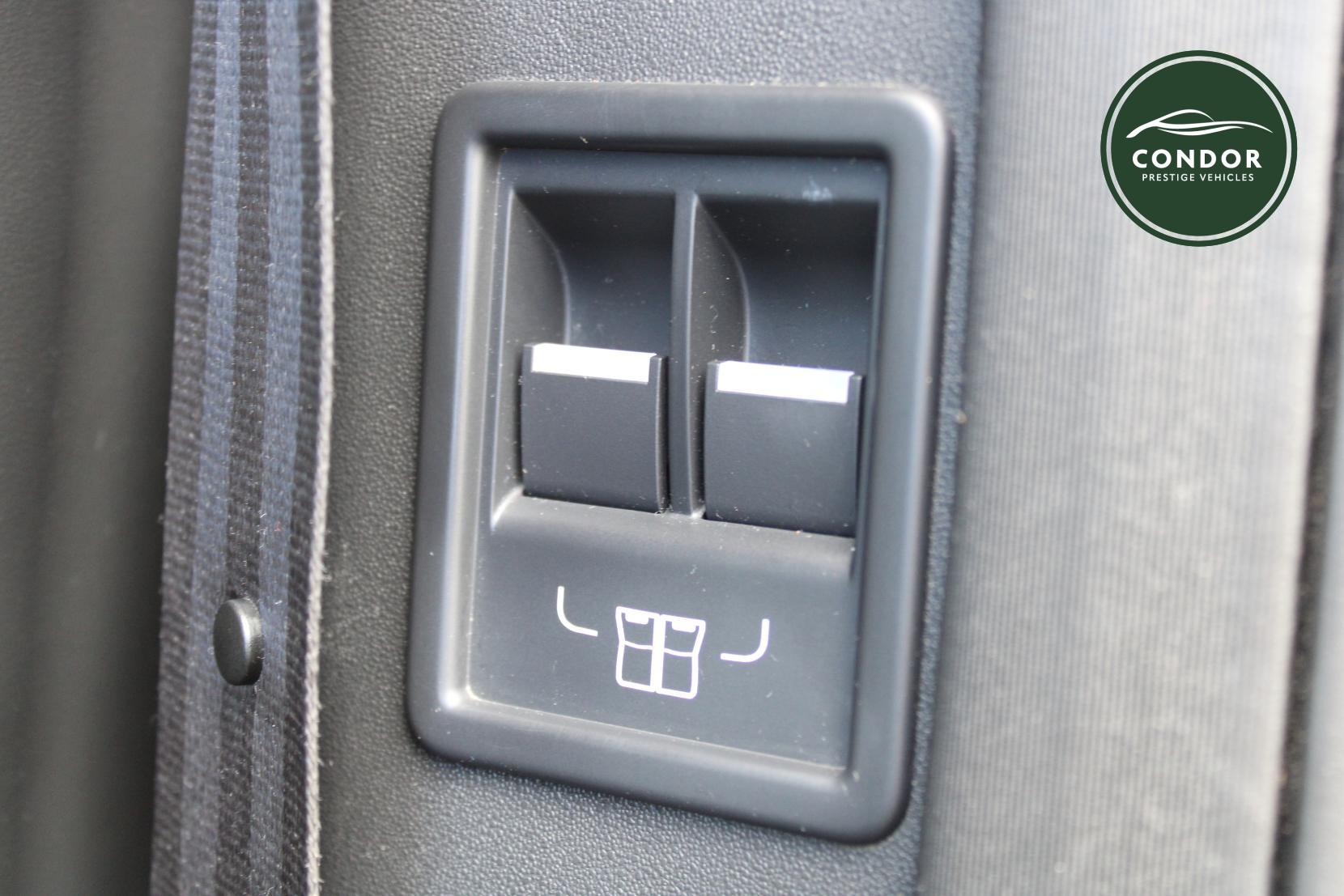 Land Rover Discovery 3.0 TD V6 HSE Luxury SUV 5dr Diesel Auto 4WD Euro 6 (s/s) (258 ps)