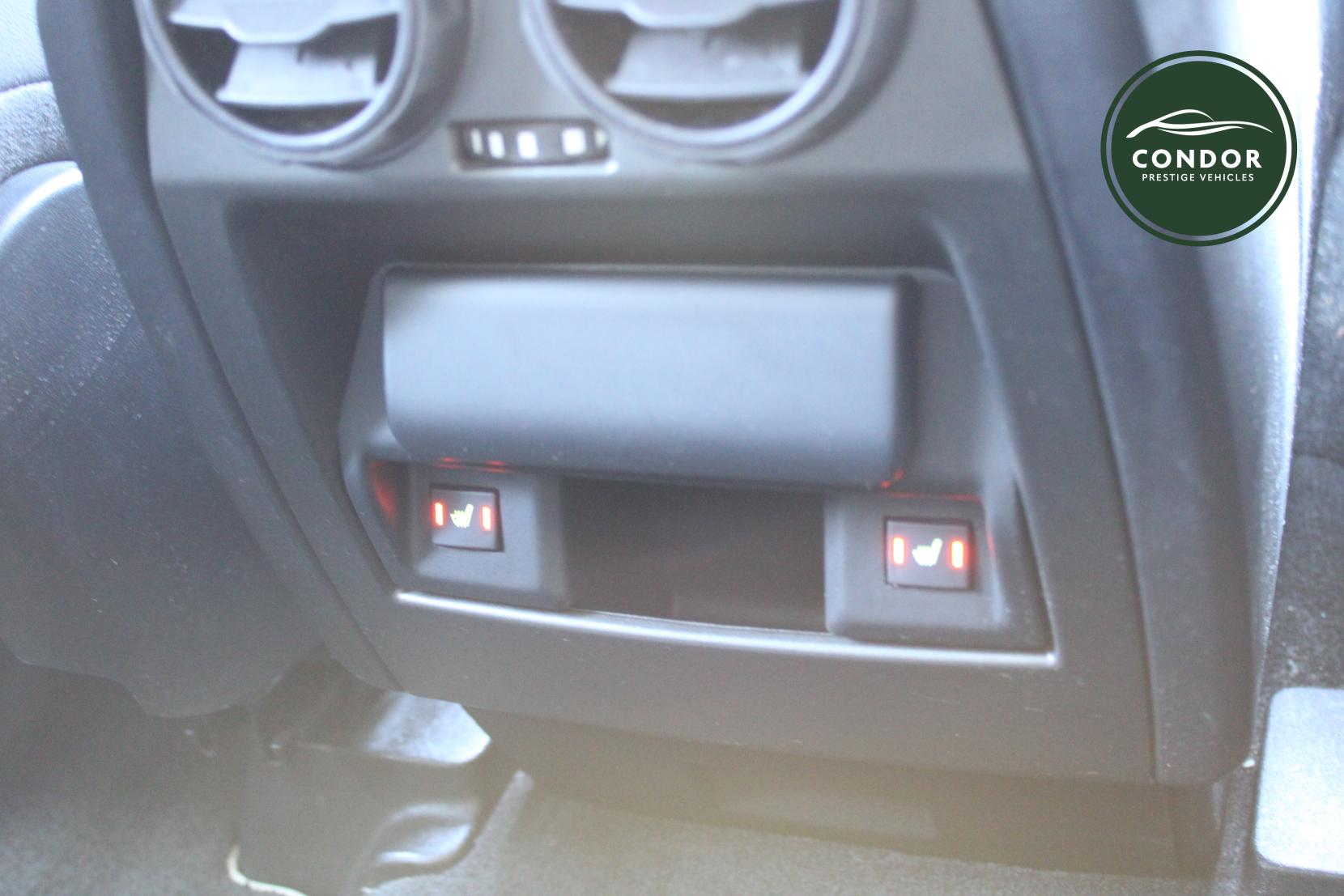 Land Rover Discovery 4 3.0 SD V6 HSE Luxury SUV 5dr Diesel Auto 4WD Euro 5 (s/s) (255 bhp)