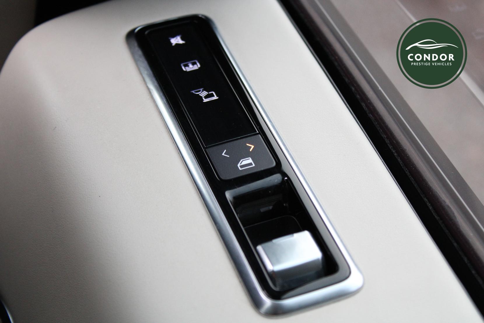 Land Rover Range Rover 4.4 SD V8 Autobiography SUV 5dr Diesel Auto 4WD Euro 6 (s/s) (339 ps)