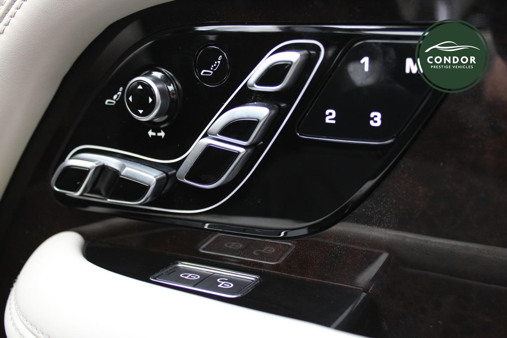 Land Rover Range Rover 4.4 SD V8 Autobiography SUV 5dr Diesel Auto 4WD Euro 6 (s/s) (339 ps)