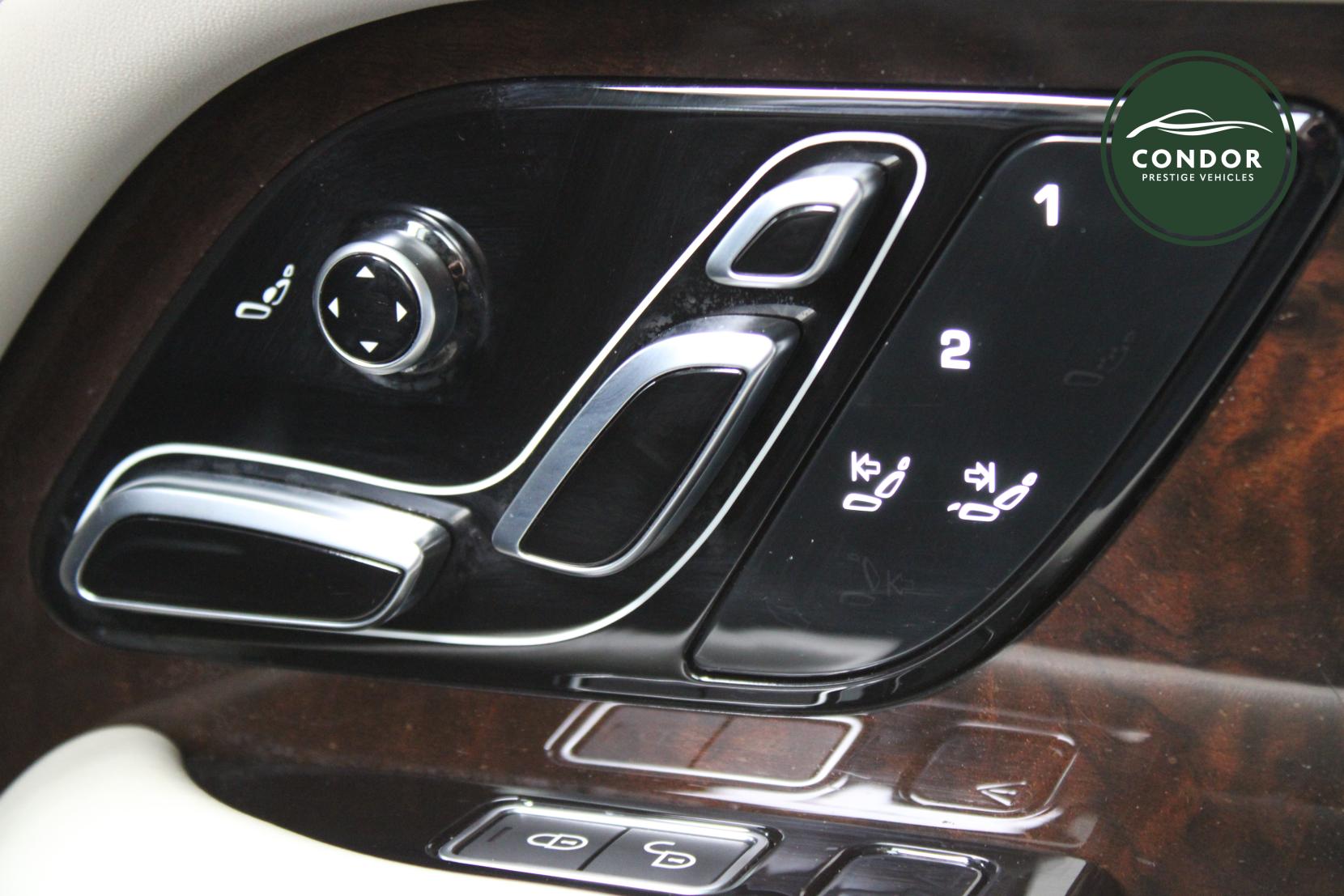 Land Rover Range Rover 4.4 SD V8 Autobiography SUV 5dr Diesel Auto 4WD Euro 6 (s/s) (339 ps)