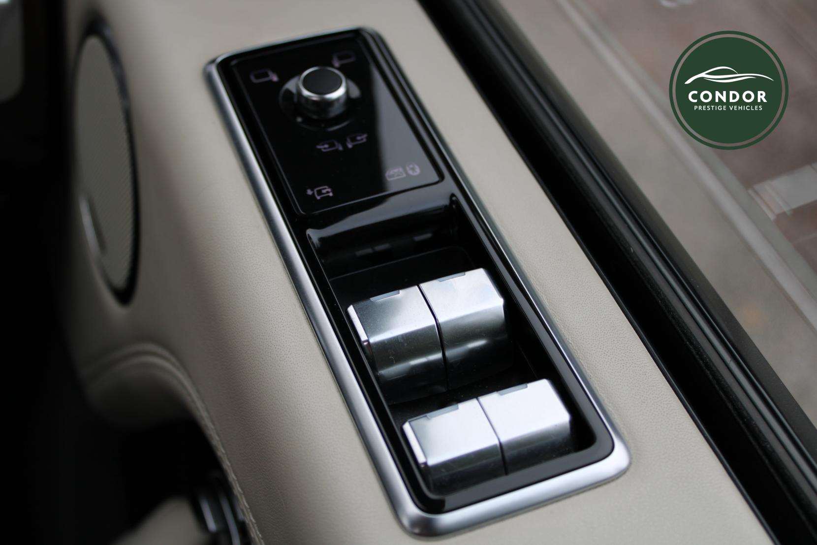 Land Rover Range Rover 4.4 SD V8 Autobiography SUV 5dr Diesel Auto 4WD Euro 6 (s/s) (339 ps)