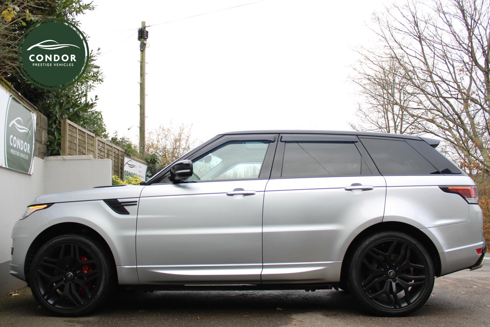 Land Rover Range Rover Sport 3.0 SD V6 Autobiography Dynamic SUV 5dr Diesel Auto 4WD Euro 6 (s/s) (306 ps)