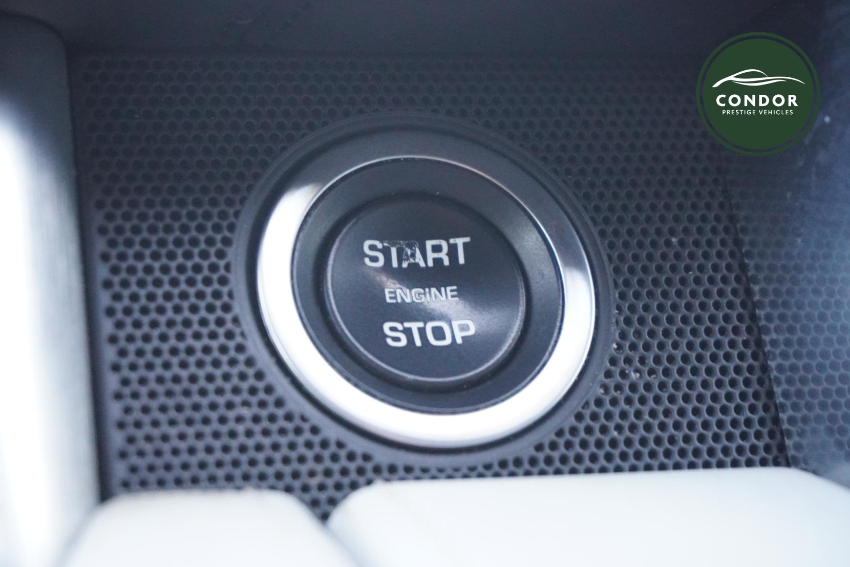 Land Rover Range Rover 3.0 TD V6 Autobiography SUV 5dr Diesel Auto 4WD Euro 6 (s/s) (258 ps)