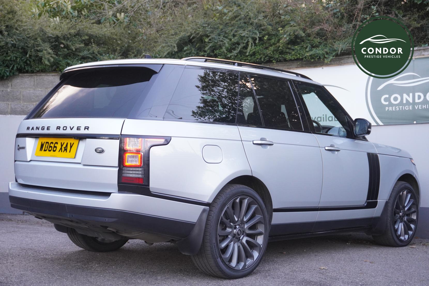 Land Rover Range Rover 3.0 TD V6 Autobiography SUV 5dr Diesel Auto 4WD Euro 6 (s/s) (258 ps)