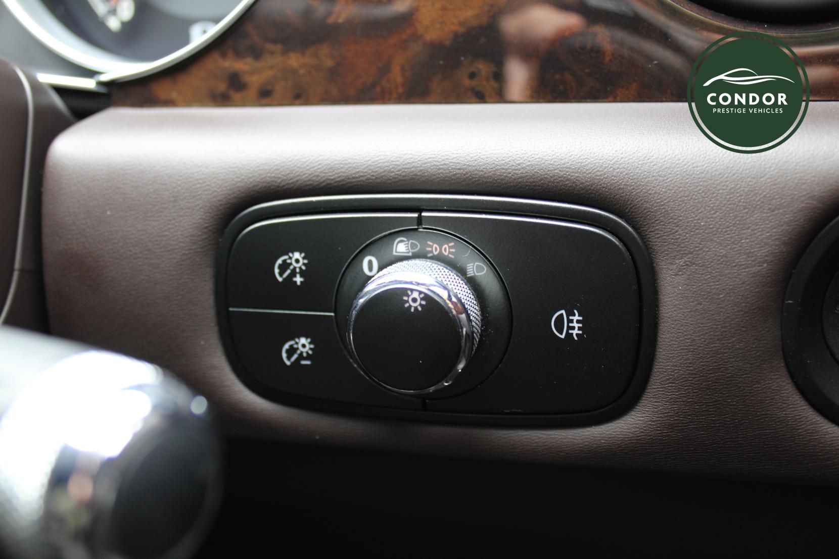 Bentley Flying Spur 6.0 W12 Saloon 4dr Petrol Auto 4WD Euro 5 (625 ps)
