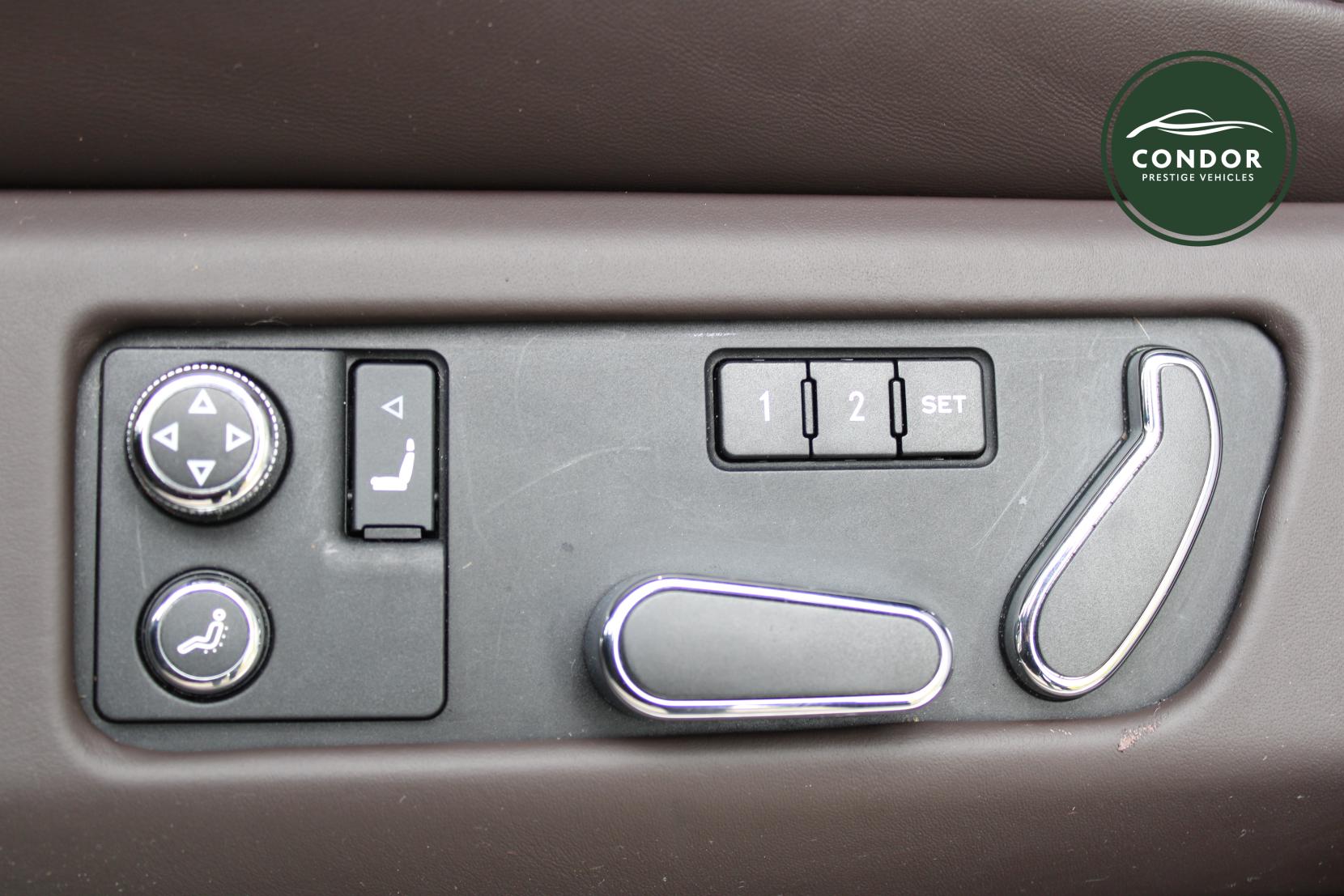 Bentley Flying Spur 6.0 W12 Saloon 4dr Petrol Auto 4WD Euro 5 (625 ps)