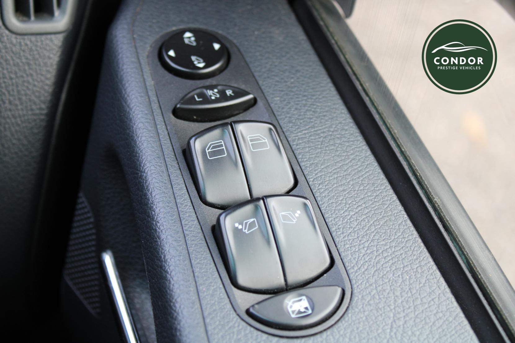 Mercedes-Benz Viano 3.0 CDI Ambiente MPV 5dr Diesel Automatic RWD L1 H1 (226 g/km, 224 bhp)