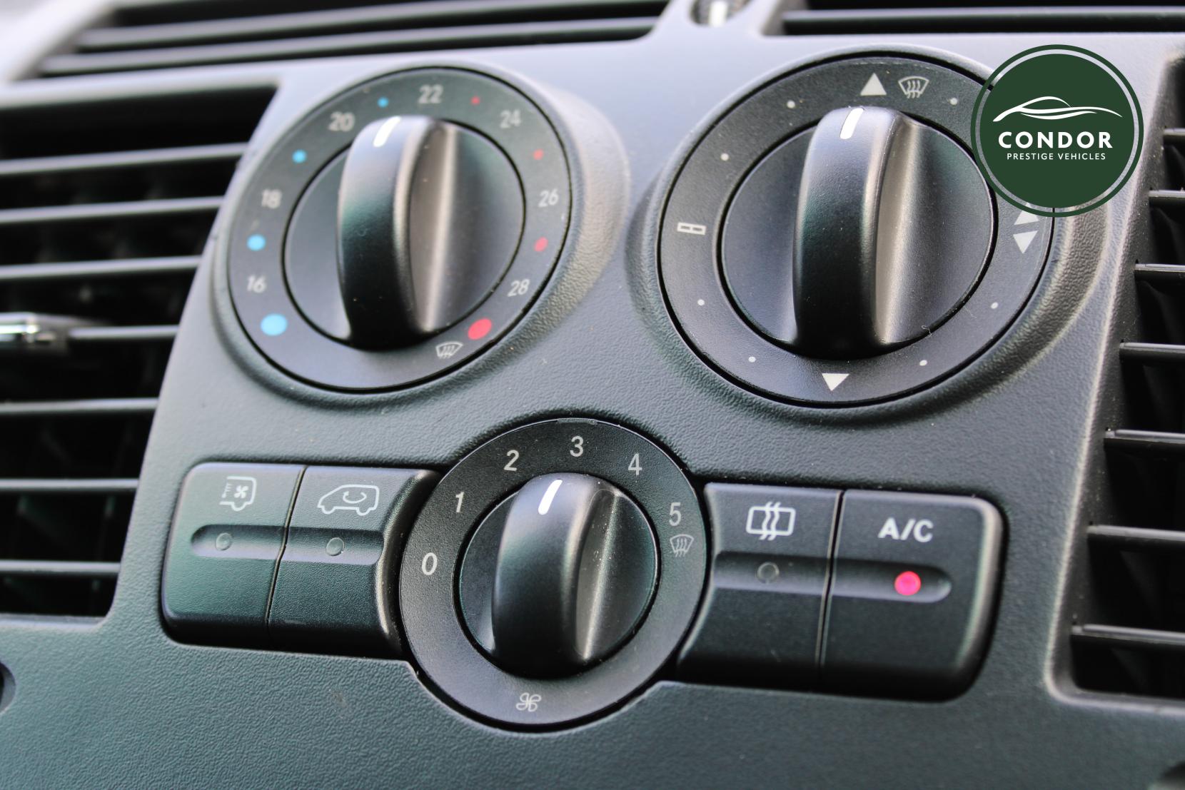 Mercedes-Benz Viano 3.0 CDI Ambiente MPV 5dr Diesel Automatic RWD L1 H1 (226 g/km, 224 bhp)