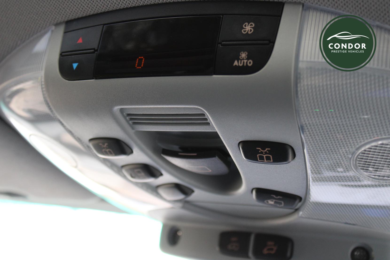 Mercedes-Benz Viano 3.0 CDI Ambiente MPV 5dr Diesel Automatic RWD L1 H1 (226 g/km, 224 bhp)