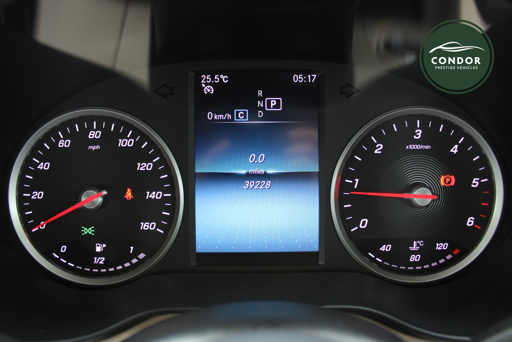 Mercedes-Benz GLC 2.0 GLC220d Sport SUV 5dr Diesel G-Tronic+ 4MATIC Euro 6 (s/s) (194 ps)
