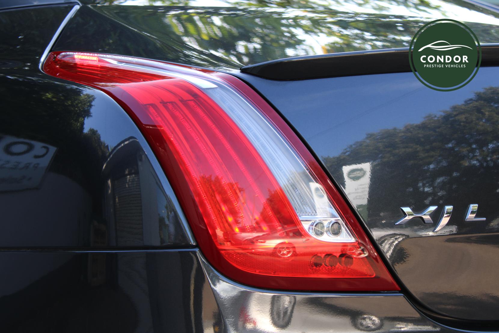 Jaguar XJ 3.0 V6 Portfolio Saloon 4dr Petrol Auto Euro 5 (s/s) (LWB) (340 ps)