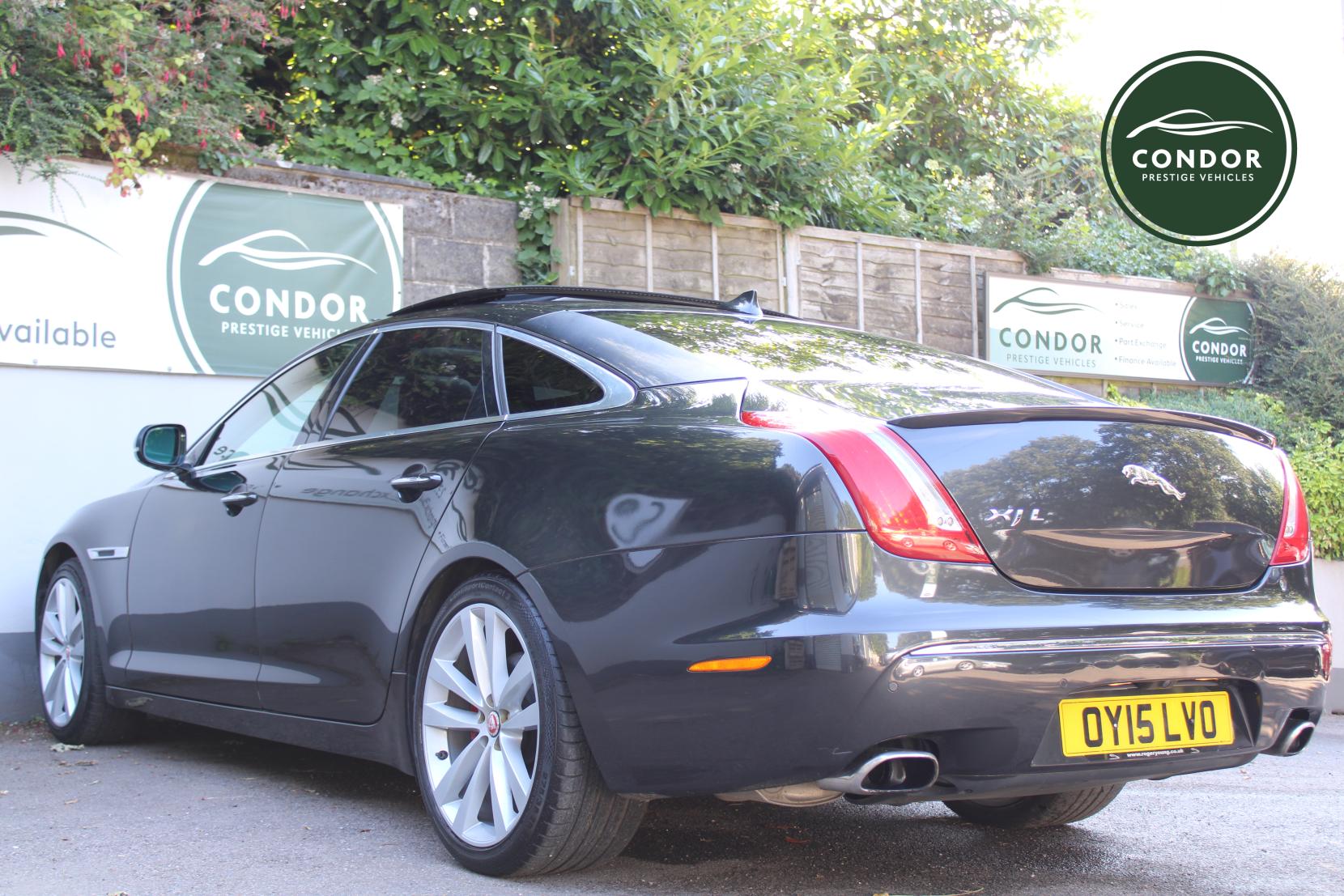 Jaguar XJ 3.0 V6 Portfolio Saloon 4dr Petrol Auto Euro 5 (s/s) (LWB) (340 ps)