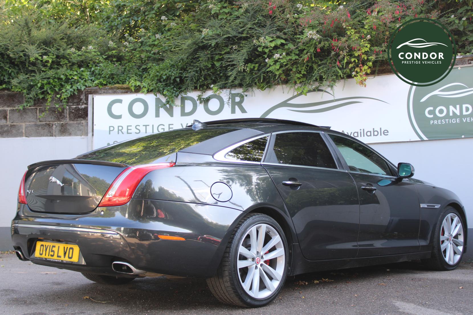 Jaguar XJ 3.0 V6 Portfolio Saloon 4dr Petrol Auto Euro 5 (s/s) (LWB) (340 ps)