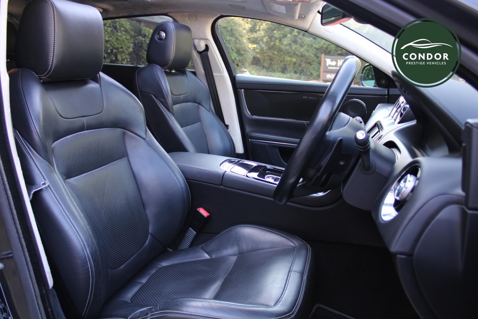Jaguar XJ 3.0 V6 Portfolio Saloon 4dr Petrol Auto Euro 5 (s/s) (LWB) (340 ps)