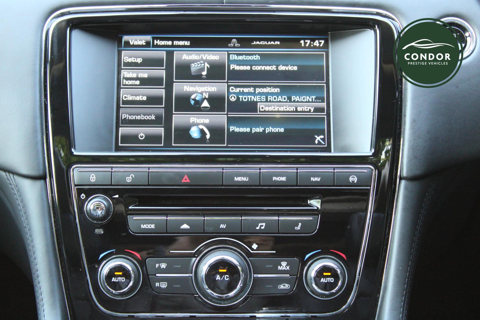 Jaguar XJ 3.0 V6 Portfolio Saloon 4dr Petrol Auto Euro 5 (s/s) (LWB) (340 ps)