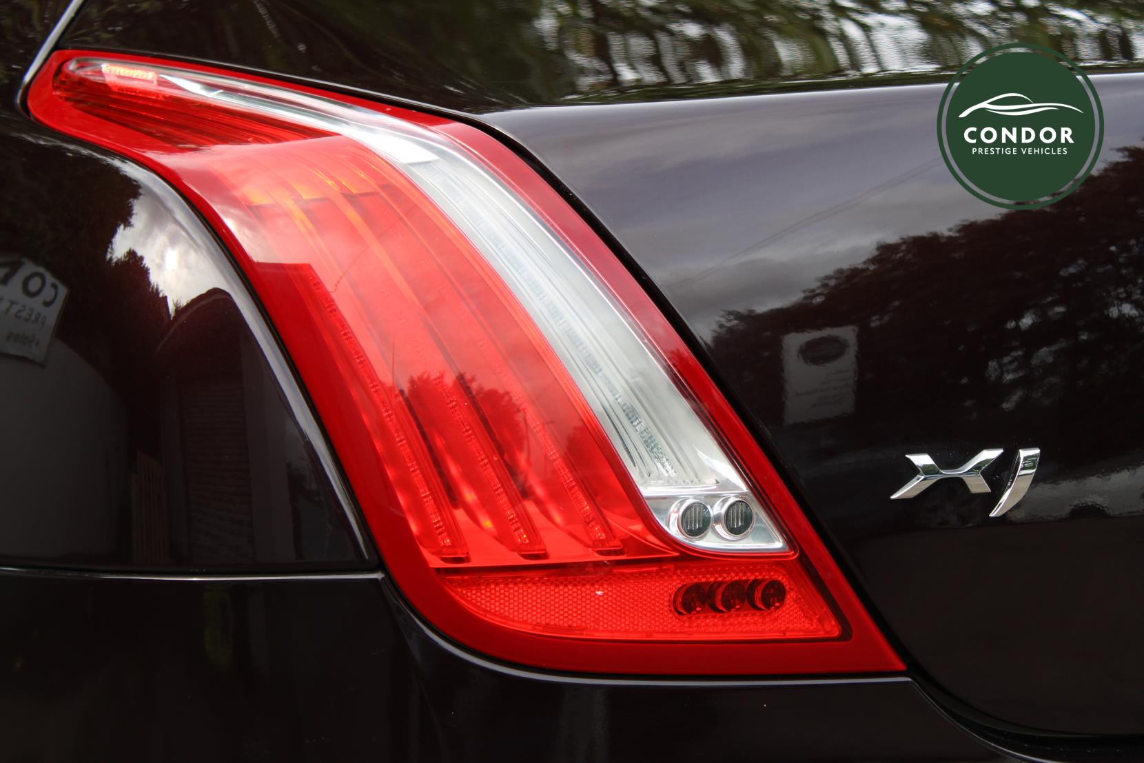 Jaguar XJ 3.0d V6 Luxury Saloon 4dr Diesel Auto Euro 5 (s/s) (275 ps)