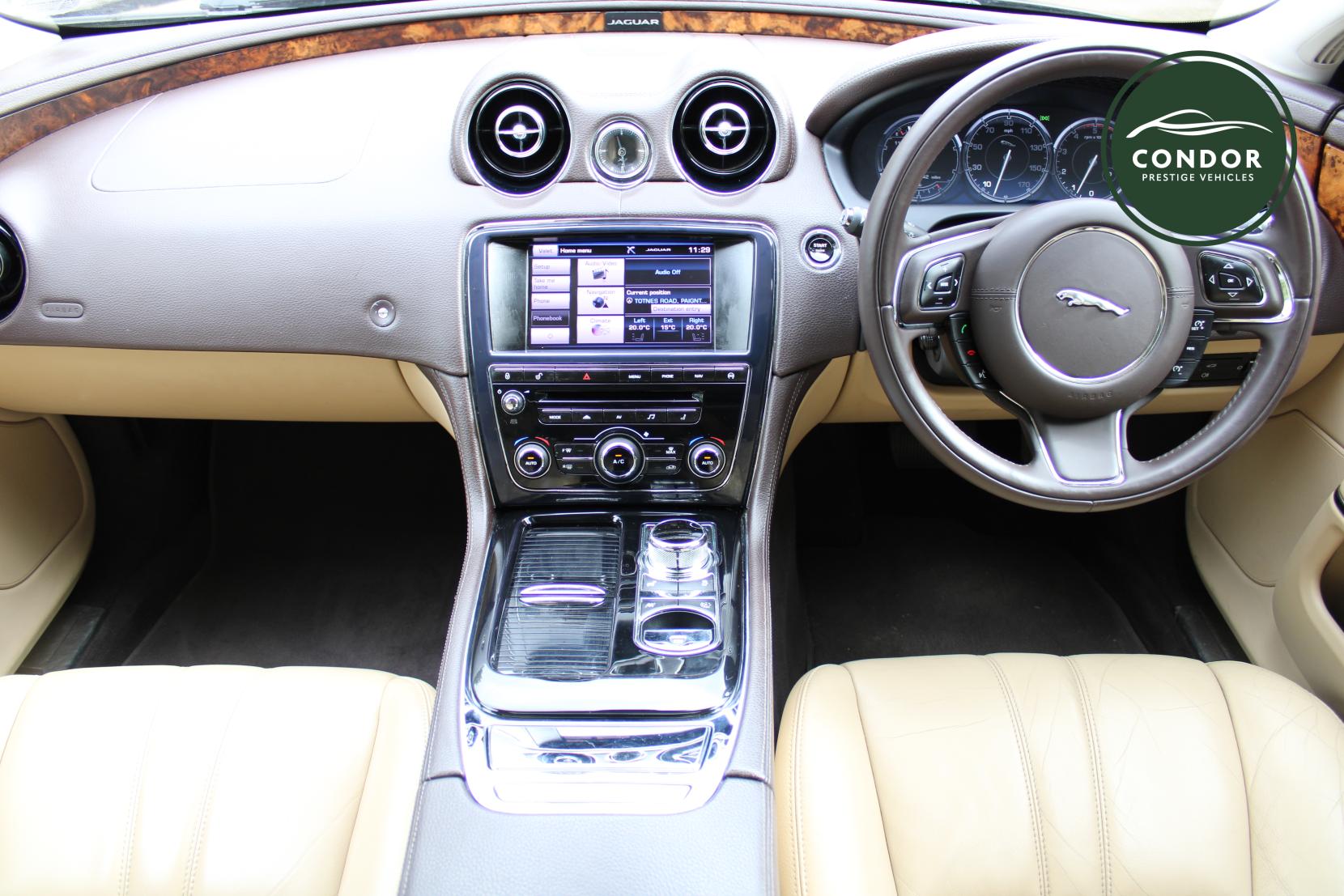 Jaguar XJ 3.0d V6 Luxury Saloon 4dr Diesel Auto Euro 5 (s/s) (275 ps)