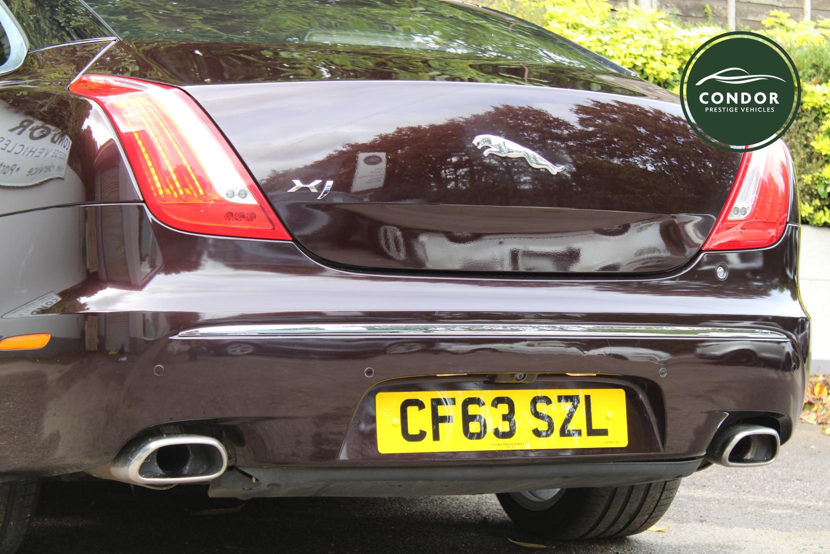 Jaguar XJ 3.0d V6 Luxury Saloon 4dr Diesel Auto Euro 5 (s/s) (275 ps)