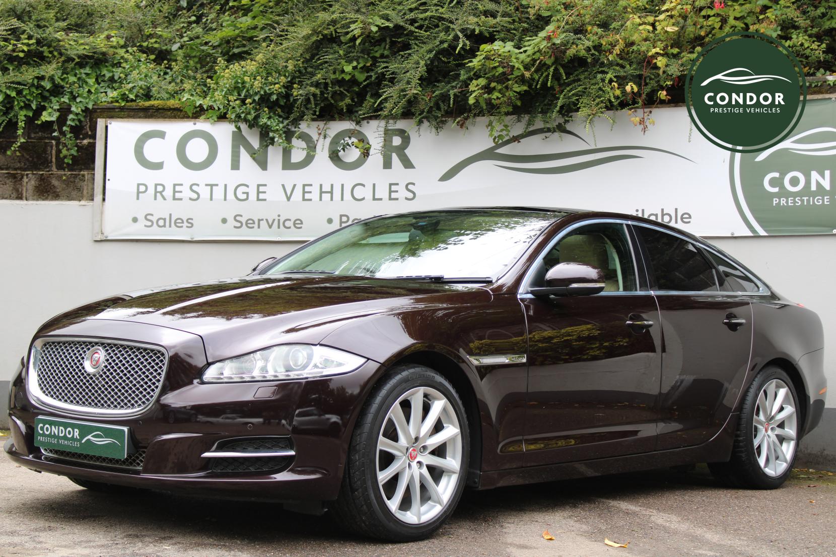 Jaguar XJ 3.0d V6 Luxury Saloon 4dr Diesel Auto Euro 5 (s/s) (275 ps)
