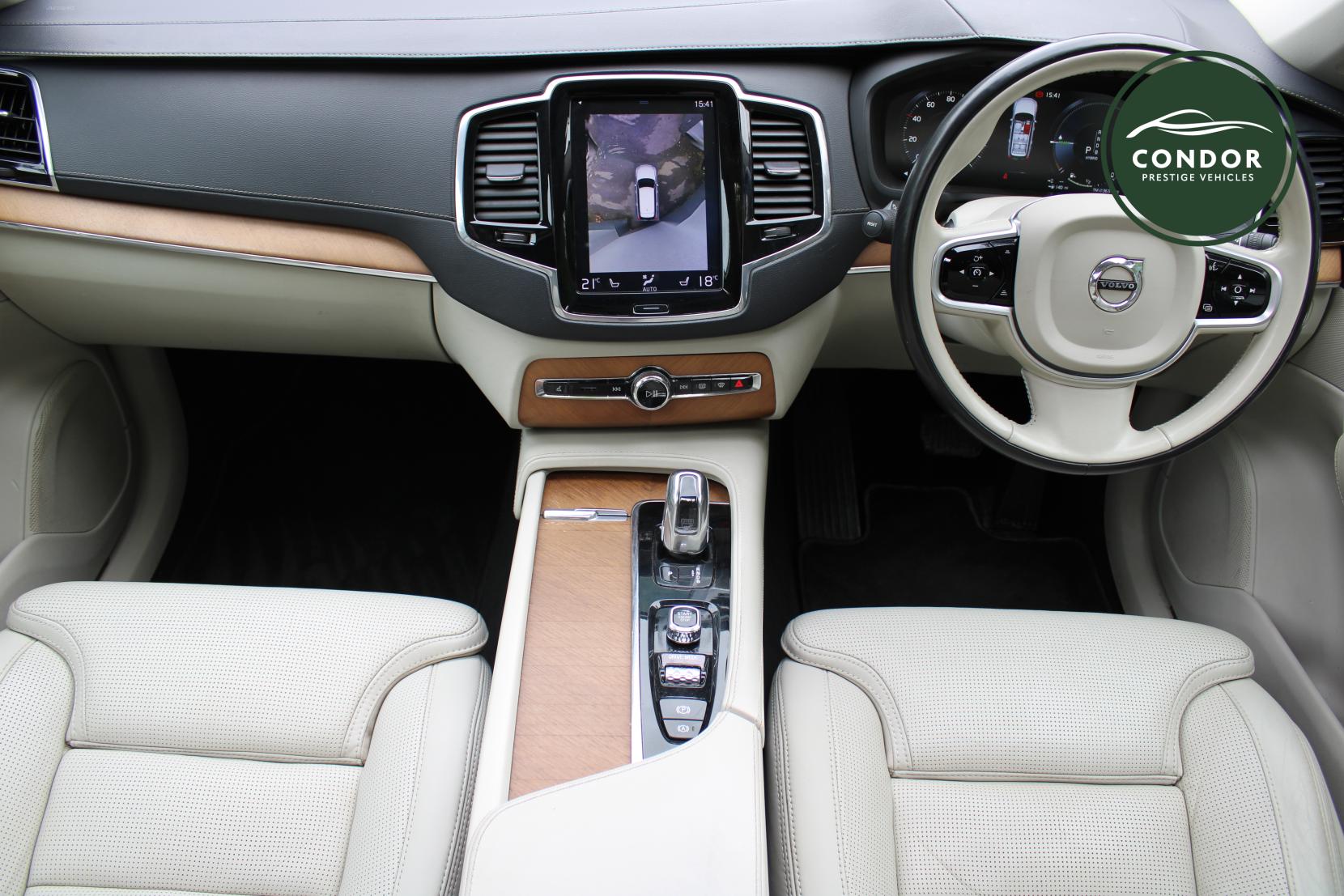 Volvo XC90 2.0h T8 Twin Engine 10.4kWh Inscription Pro SUV 5dr Petrol Plug-in Hybrid Auto 4WD Euro 6 (s/s) (407 ps)