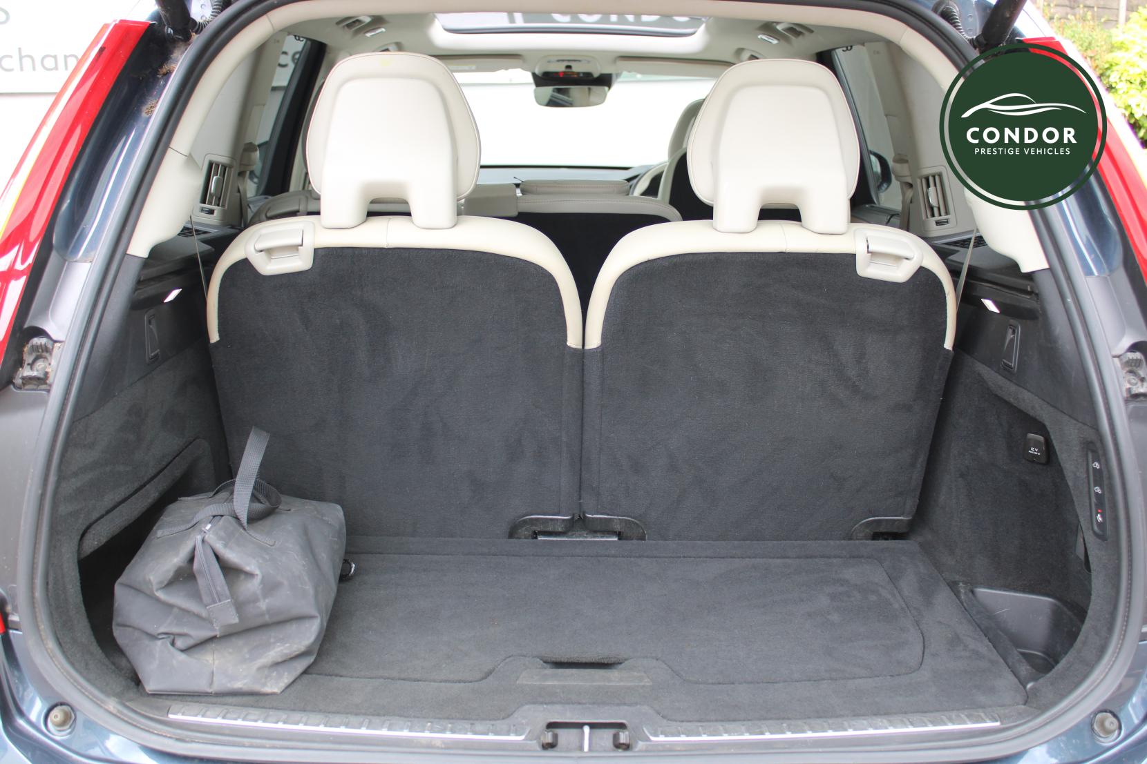 Volvo XC90 2.0h T8 Twin Engine 10.4kWh Inscription Pro SUV 5dr Petrol Plug-in Hybrid Auto 4WD Euro 6 (s/s) (407 ps)